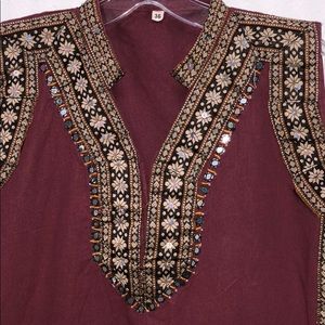 🦋Embroidered Tunic Top